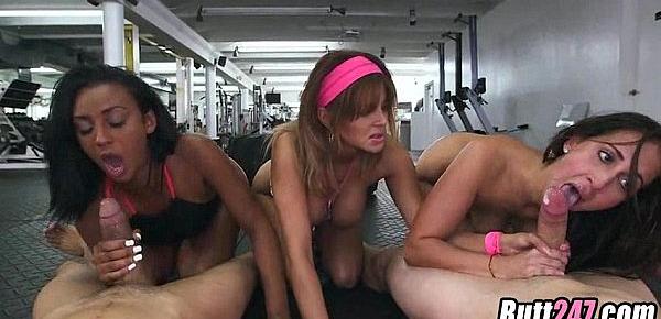  gym whores going to town
